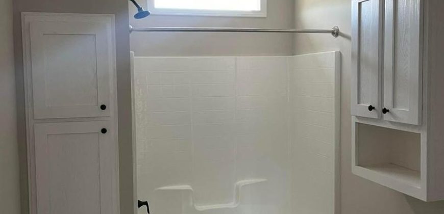 3bed 2bath  Farm House